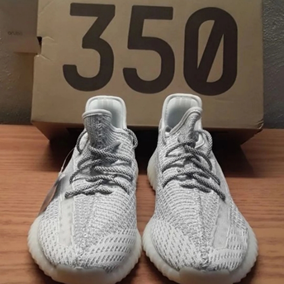 ***SOLD***Yeezy Boost 350 v2 Static Reflective - Picture 1 of 8